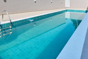 BH29: 1 Quadra d Praia, Ar, Churrasqueira, Piscina